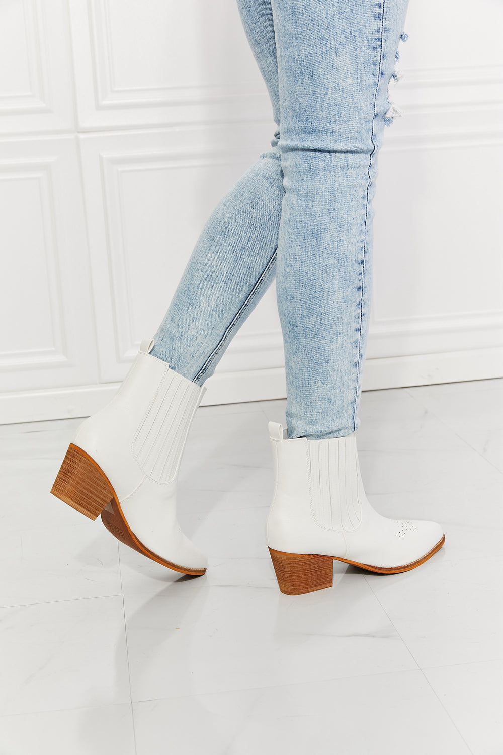 Love the Journey Stacked Heel Chelsea Boot in White – Wild