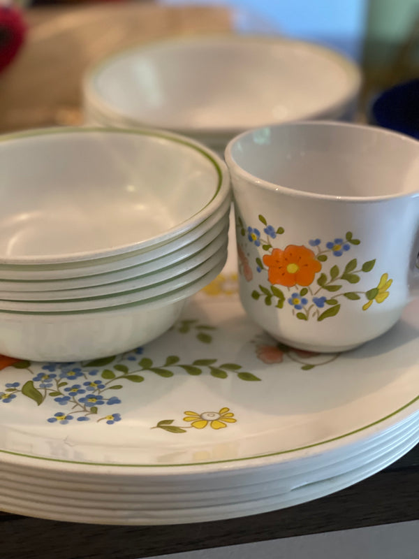 Corning Wildflower Dish Set